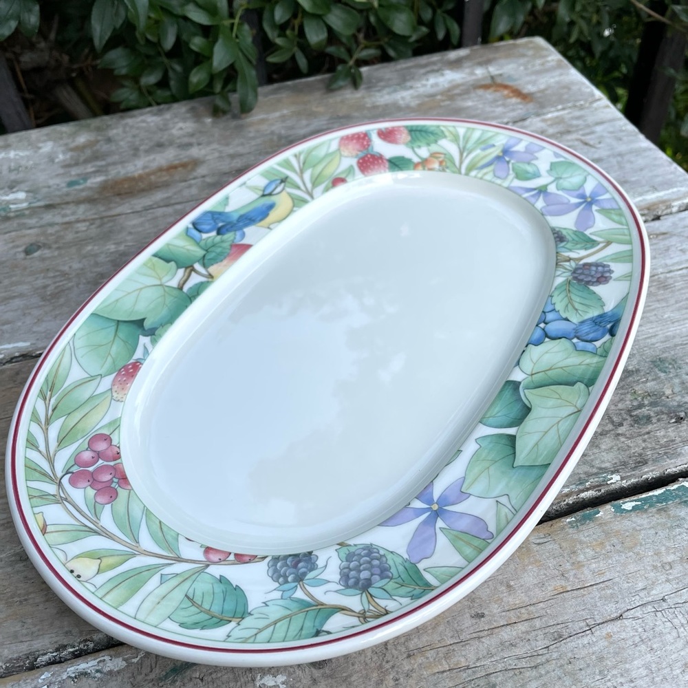 Villeroy & Boch white serving platter fruit & leaves Catalina Germany